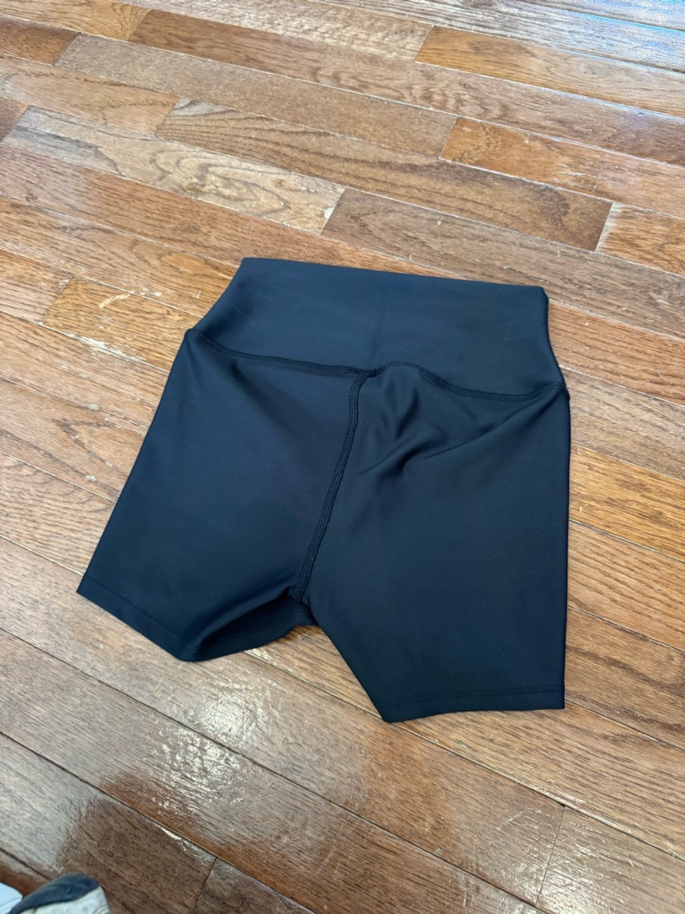NEW Alo Black Women's Shorts - Picture 4 of 6